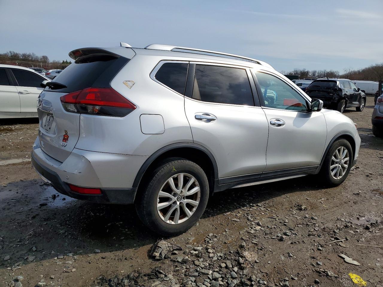 2019 Nissan Rogue Sv - zdjęcie 3
