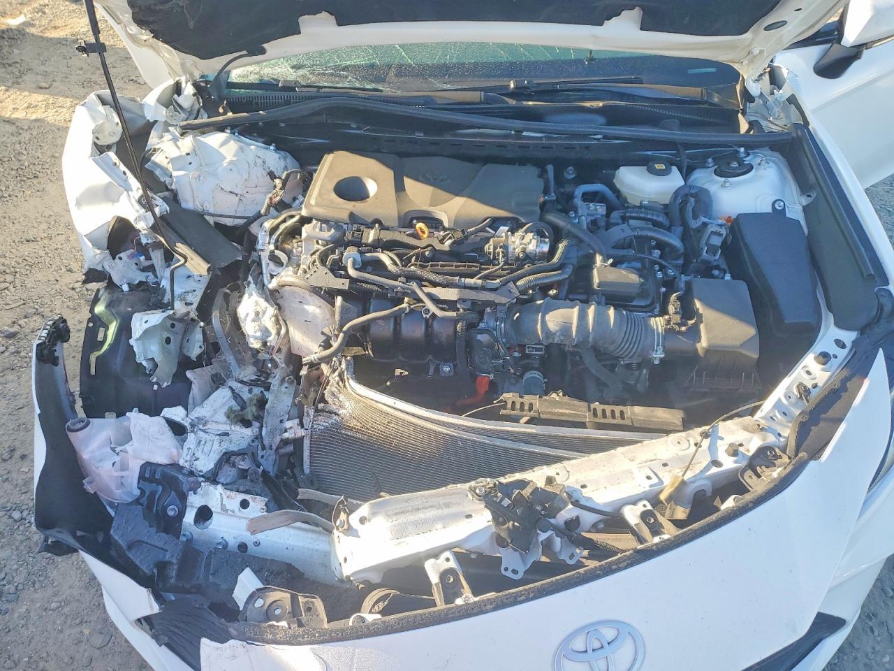 2025 Toyota Camry Le - zdjęcie 11