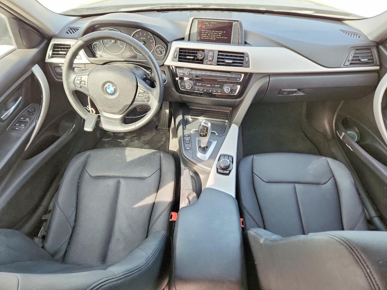 2016 BMW 320 I - zdjęcie 8