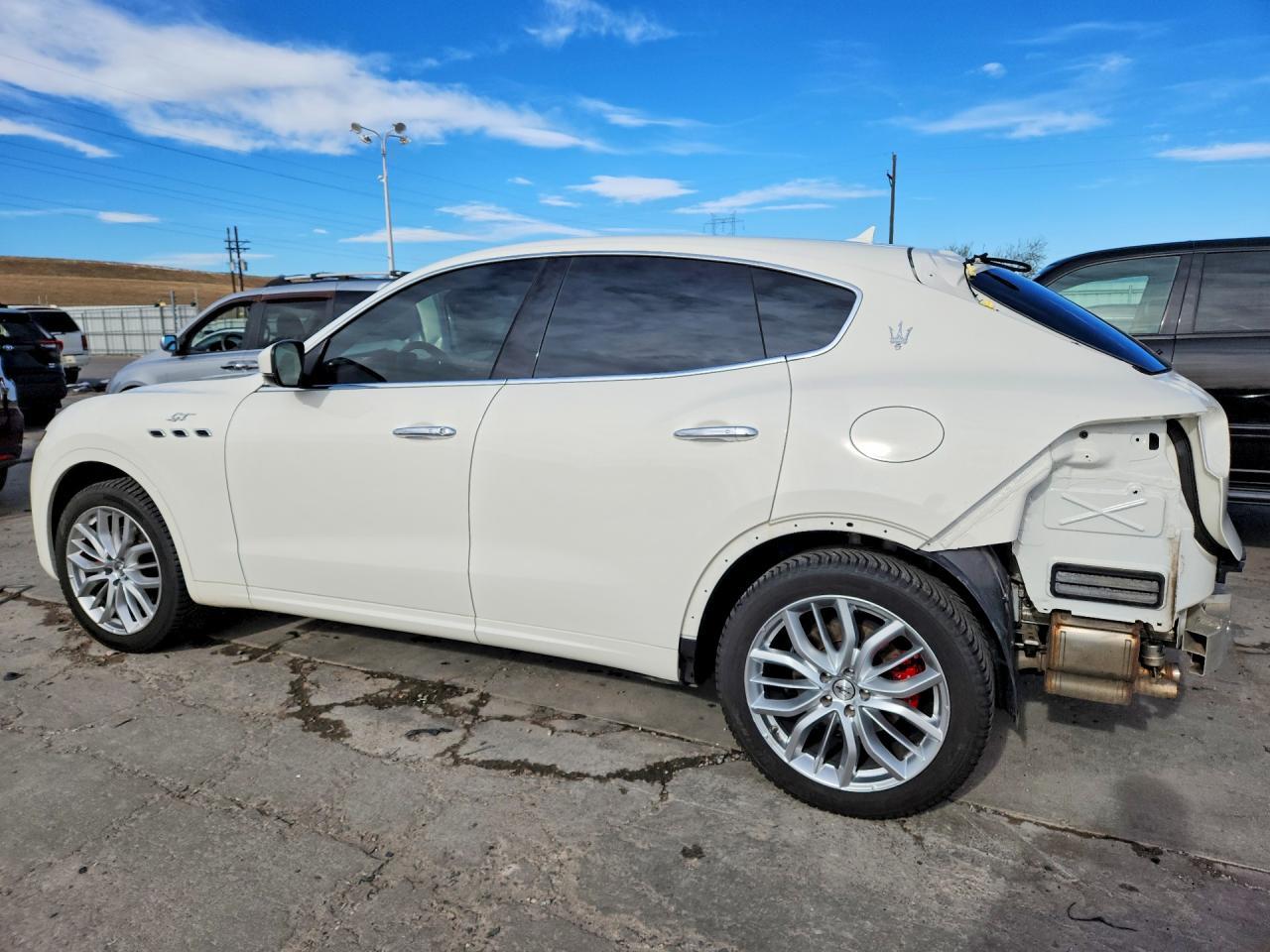 2022 Maserati Levante Base - zdjęcie 2