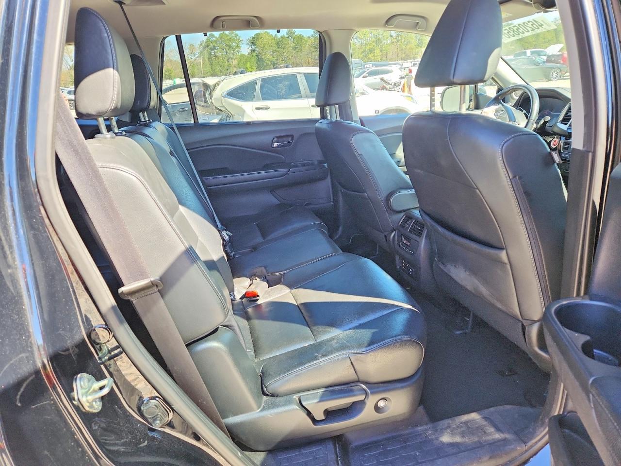 2017 Honda Pilot Touring - zdjęcie 11