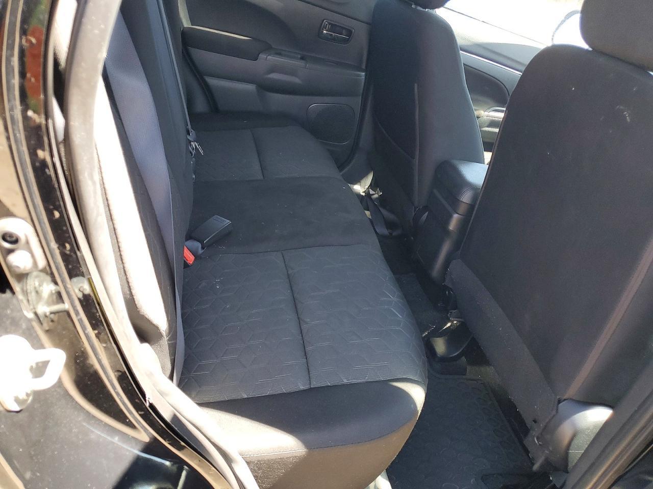 2022 Mitsubishi Outlander Sport Es - zdjęcie 10