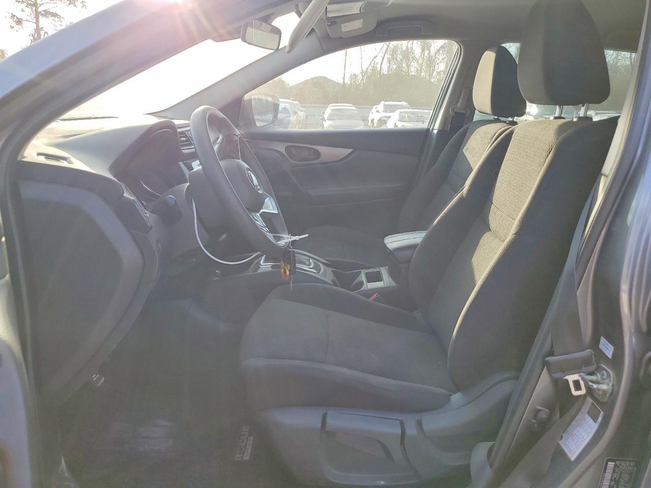 2020 Nissan Rogue Sport S - zdjęcie 7