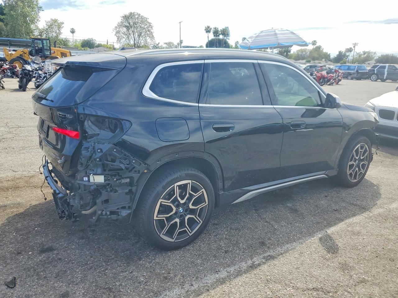 2023 BMW X1 xDrive28I - zdjęcie 3