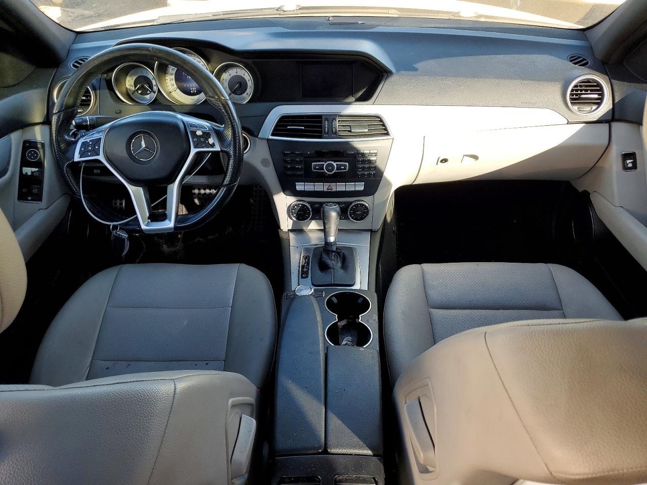 2014 Mercedes-Benz C 250 - zdjęcie 8