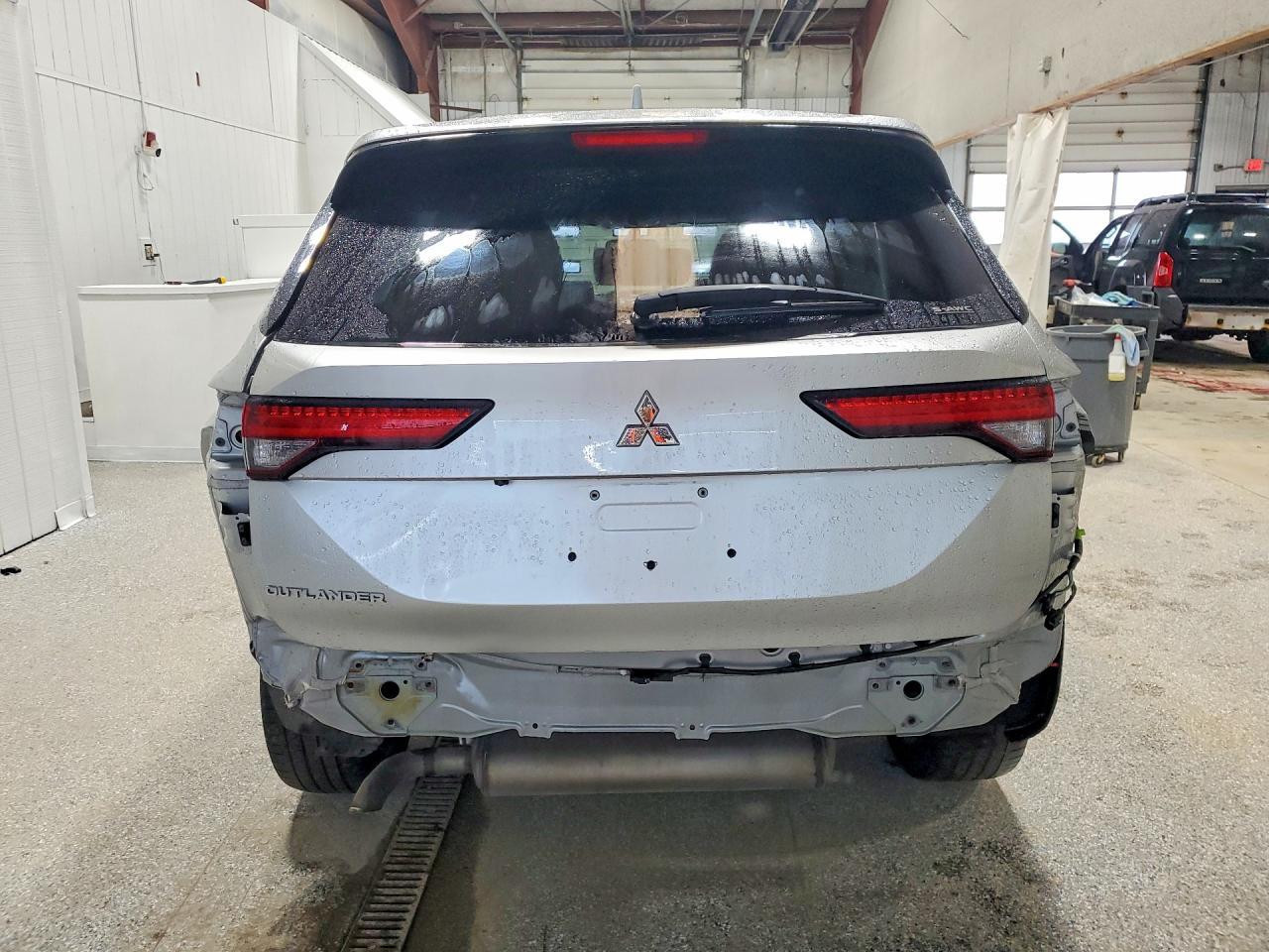 2022 Mitsubishi Outlander Se - zdjęcie 6