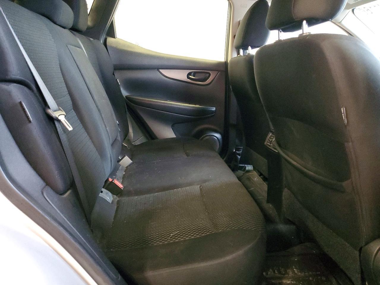 2020 Nissan Rogue Sport S - zdjęcie 10