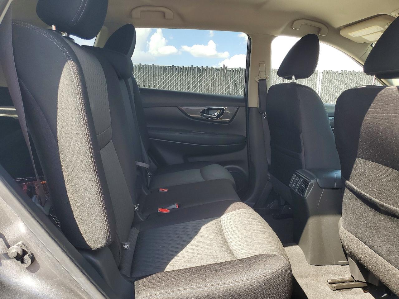 2020 Nissan Rogue Sv - zdjęcie 11