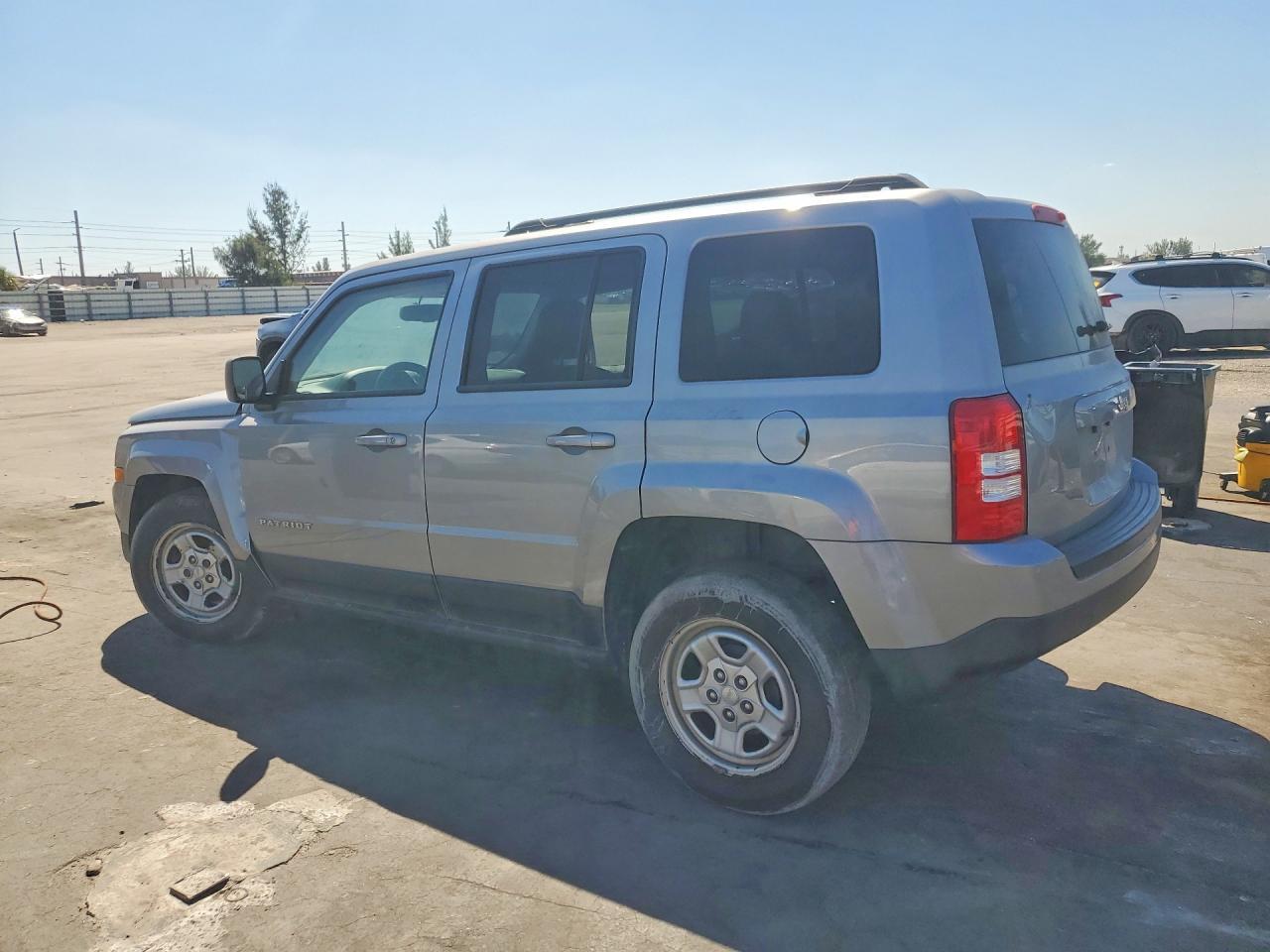 2014 Jeep Patriot Sport - zdjęcie 2