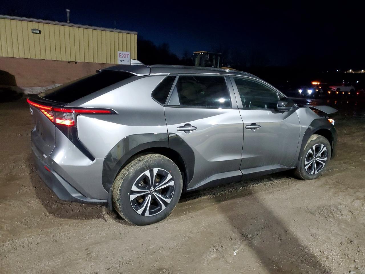 2025 Toyota Bz4X Xle - zdjęcie 3
