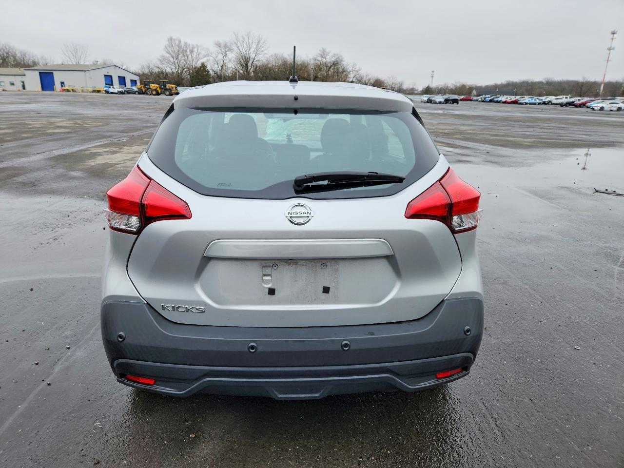 2020 Nissan Kicks S - zdjęcie 6