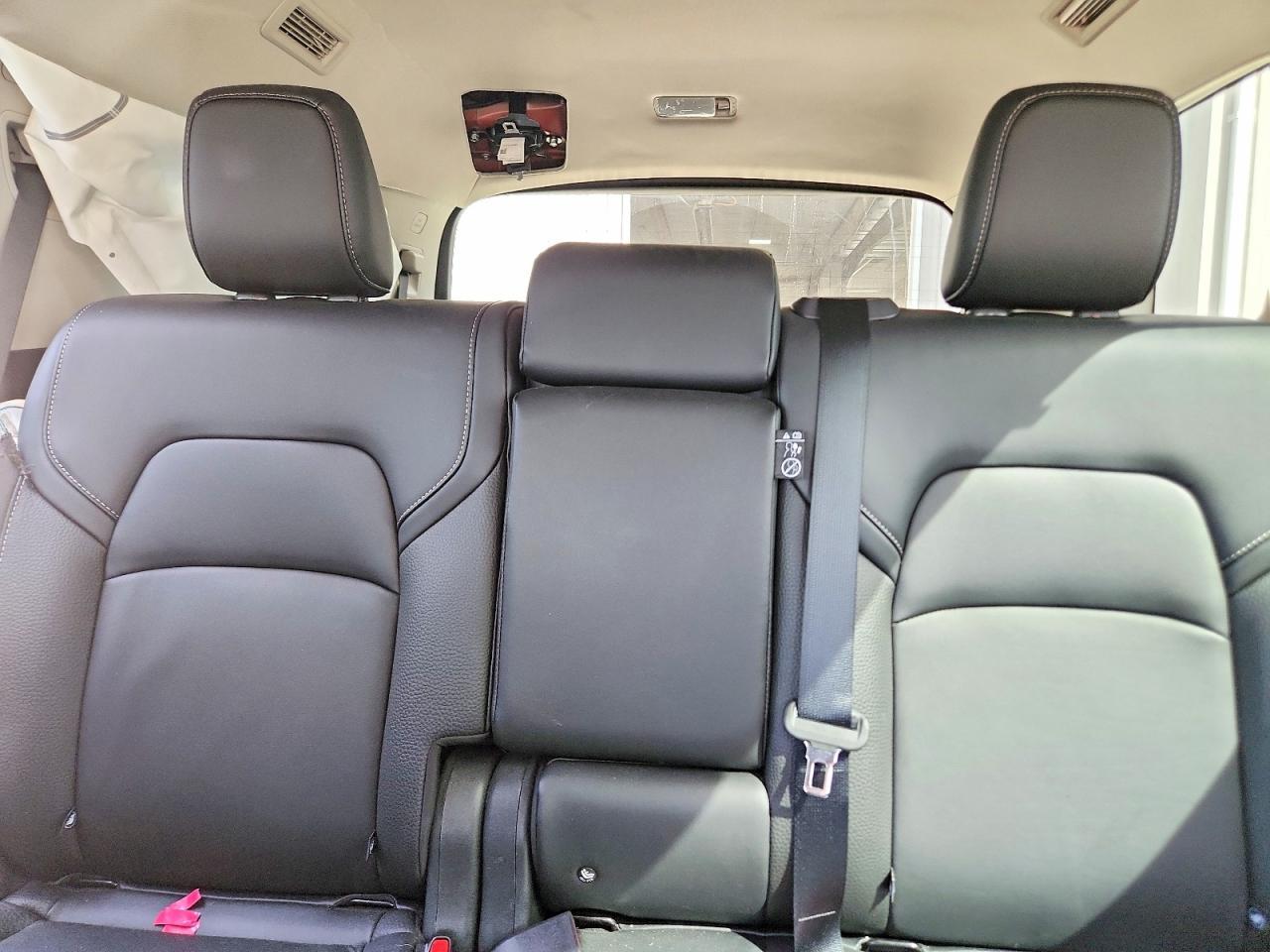 2023 Nissan Pathfinder Sl - zdjęcie 10