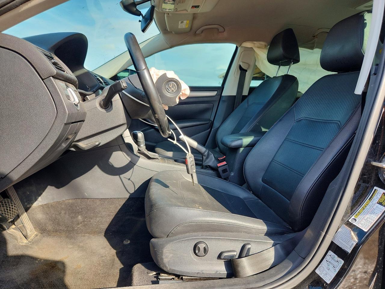 2015 Volkswagen Passat S - zdjęcie 7