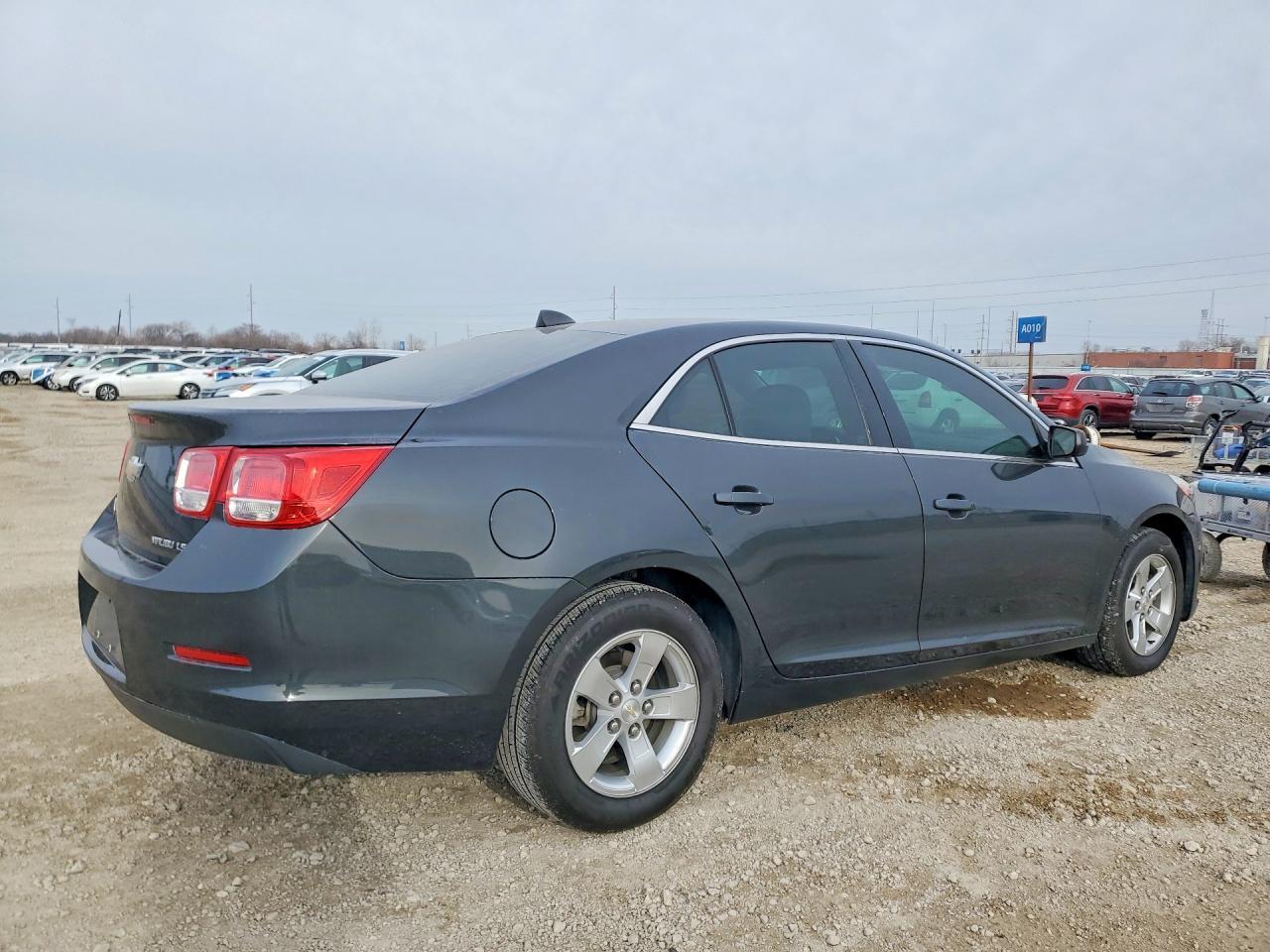 2014 Chevrolet Malibu Ls - zdjęcie 3