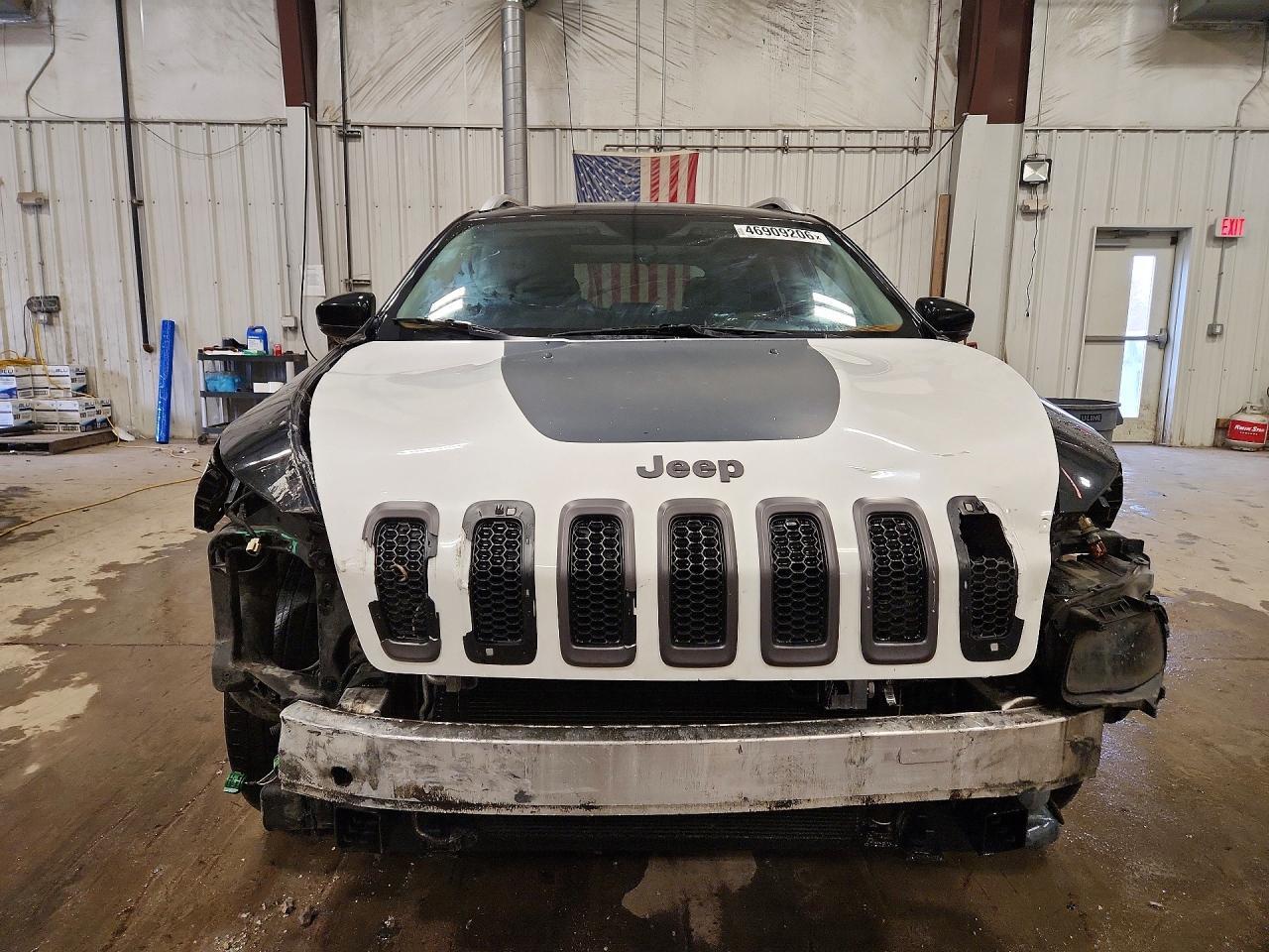 2016 Jeep Cherokee Overland - zdjęcie 5