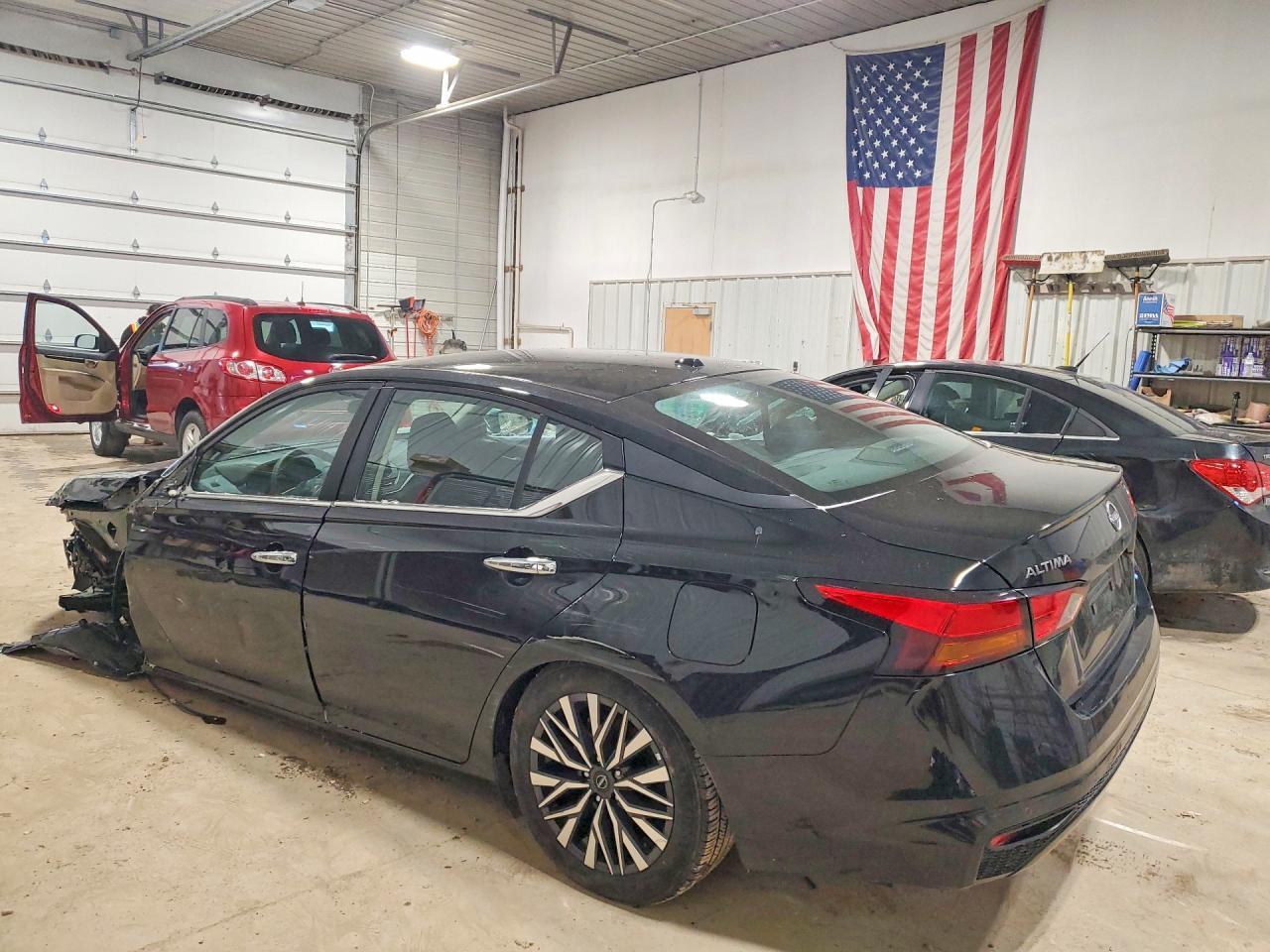 2025 Nissan Altima 2.5 Sv - zdjęcie 2