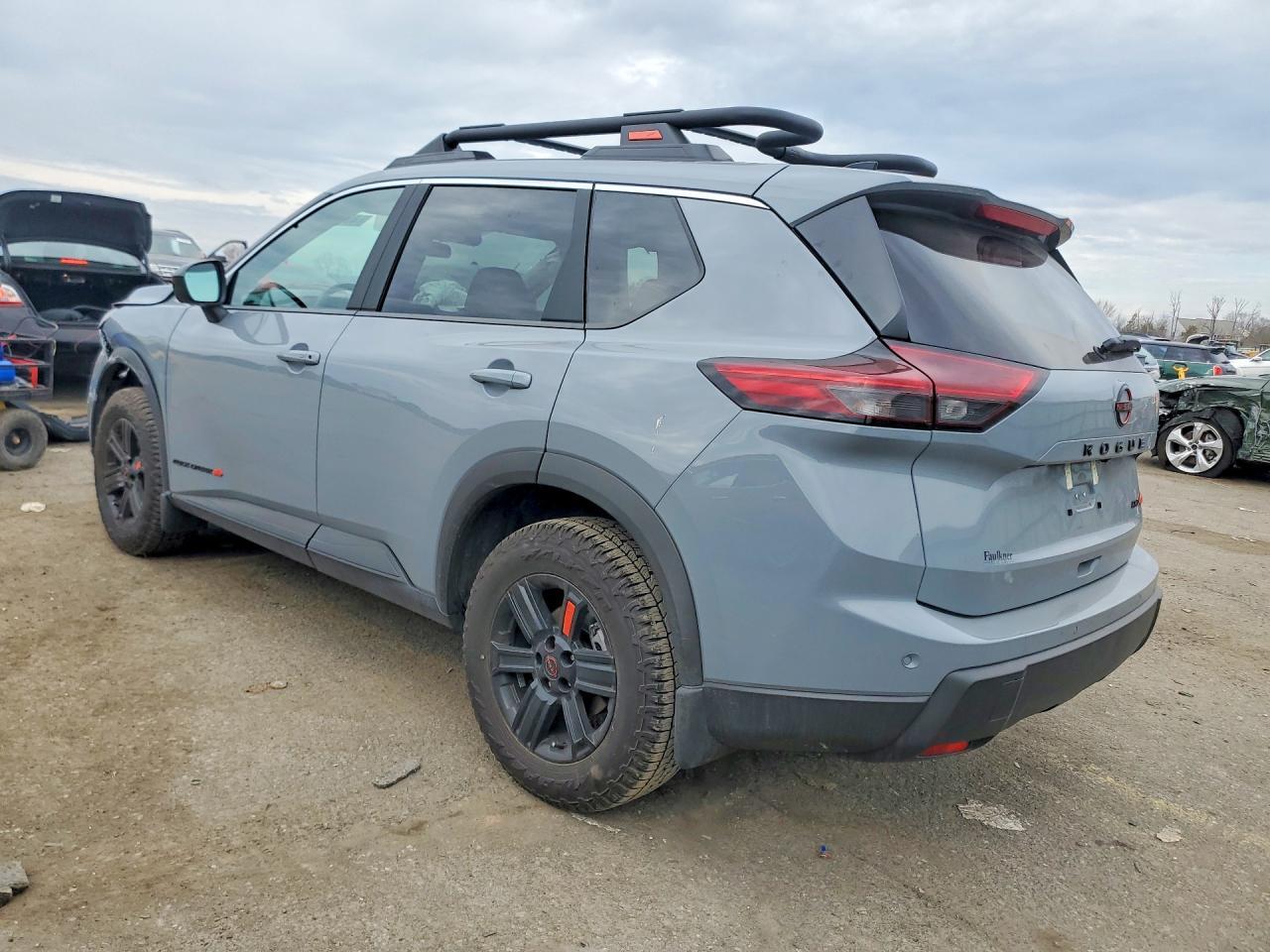 2026 Nissan Rogue Rock Creek - zdjęcie 2