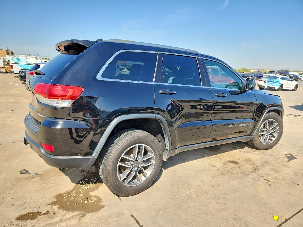 2019 Jeep Grand Cherokee Laredo - zdjęcie 3