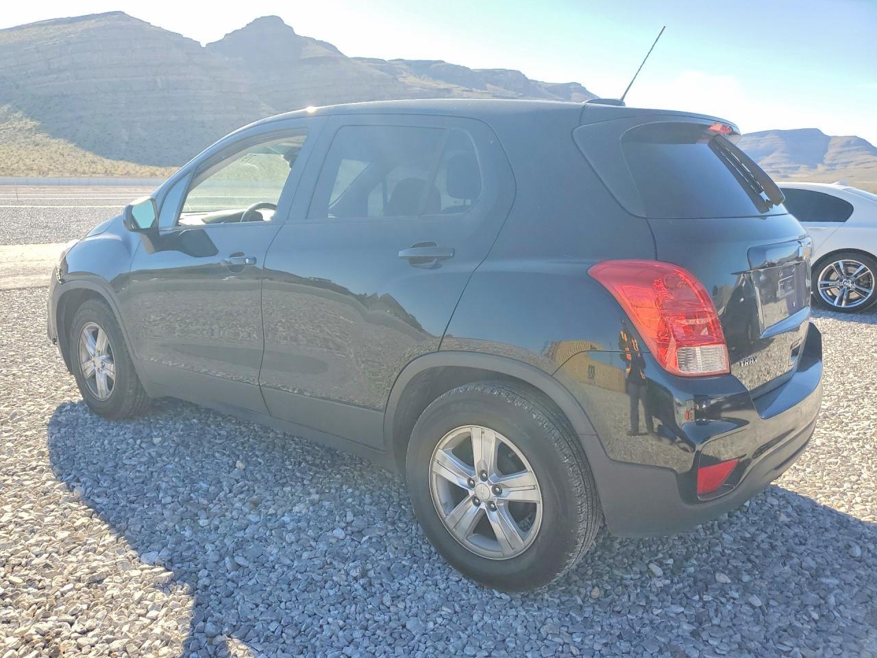 2019 Chevrolet Trax Ls - zdjęcie 2