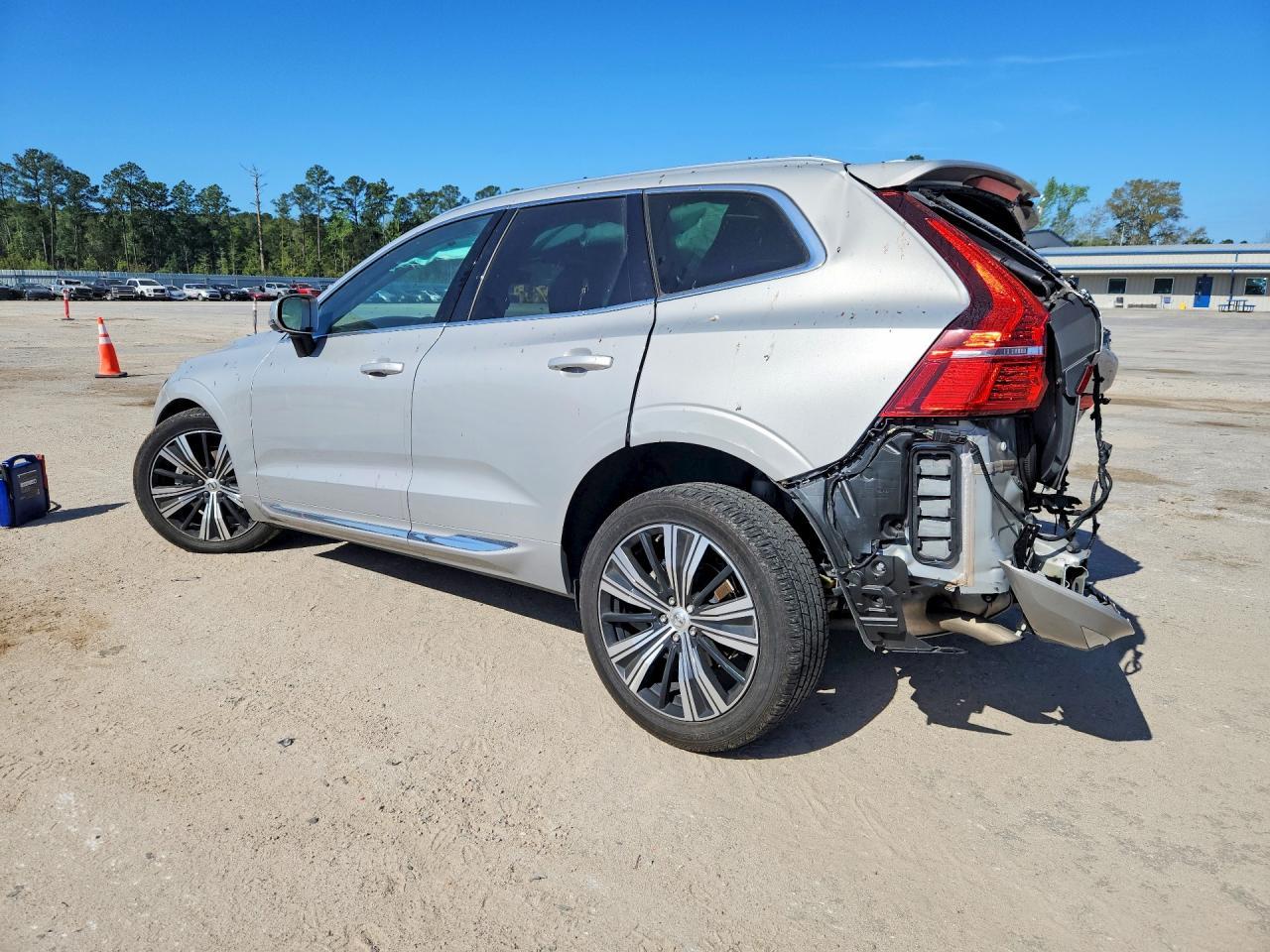 2023 Volvo Xc60 Plus - zdjęcie 2