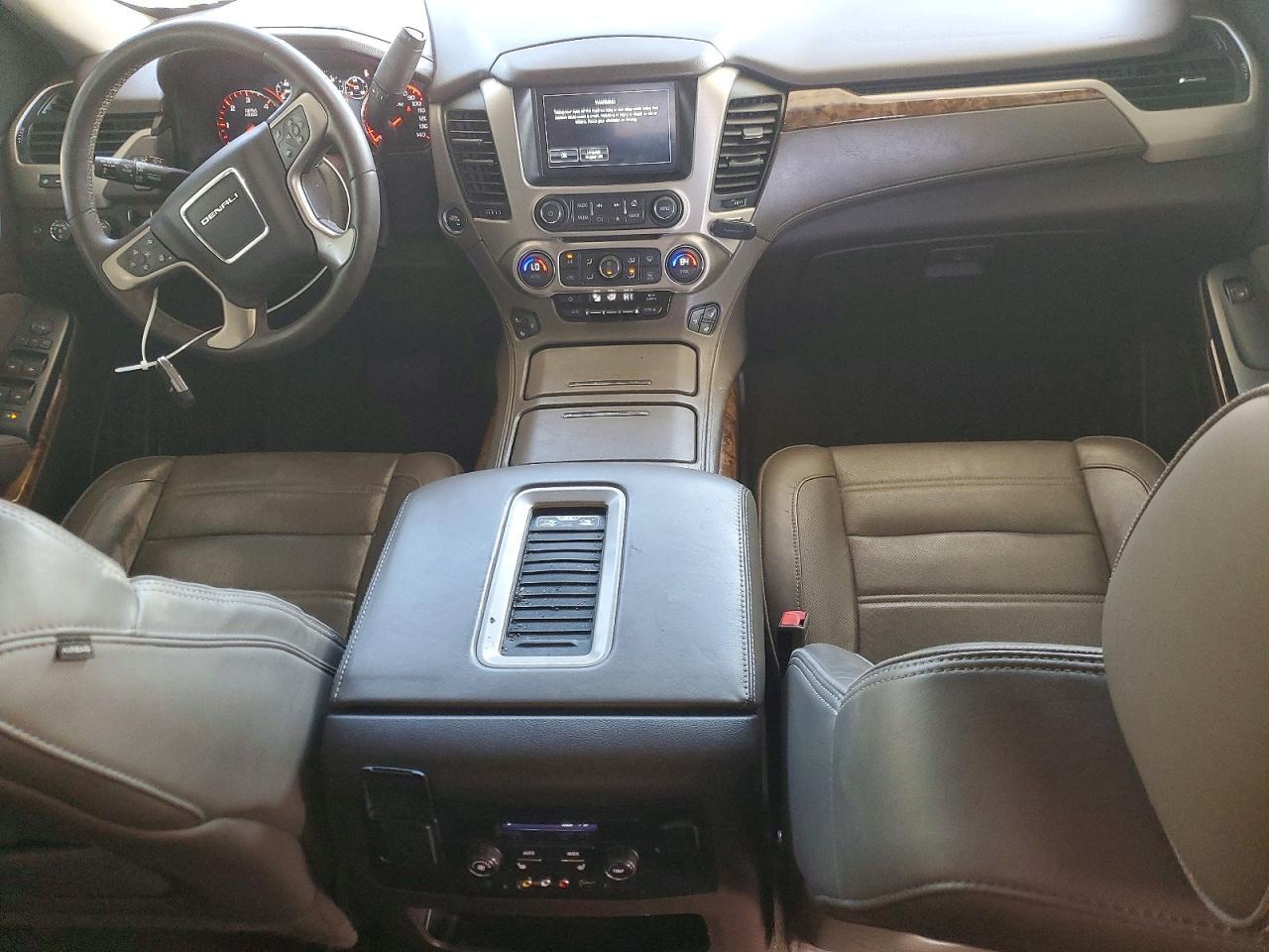 2015 GMC Yukon Denali - zdjęcie 8