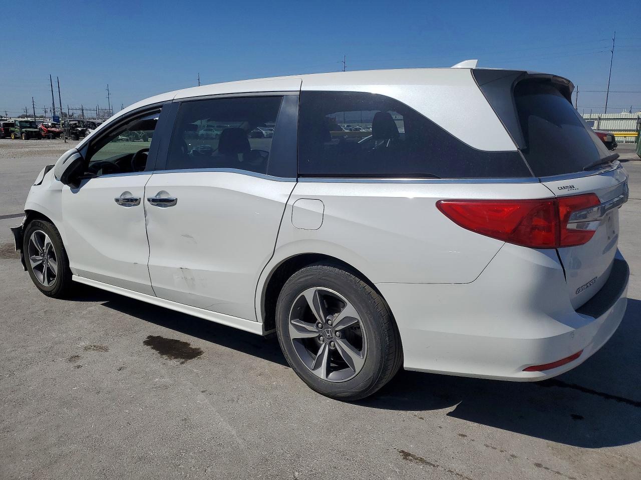 2020 Honda Odyssey Touring - zdjęcie 2