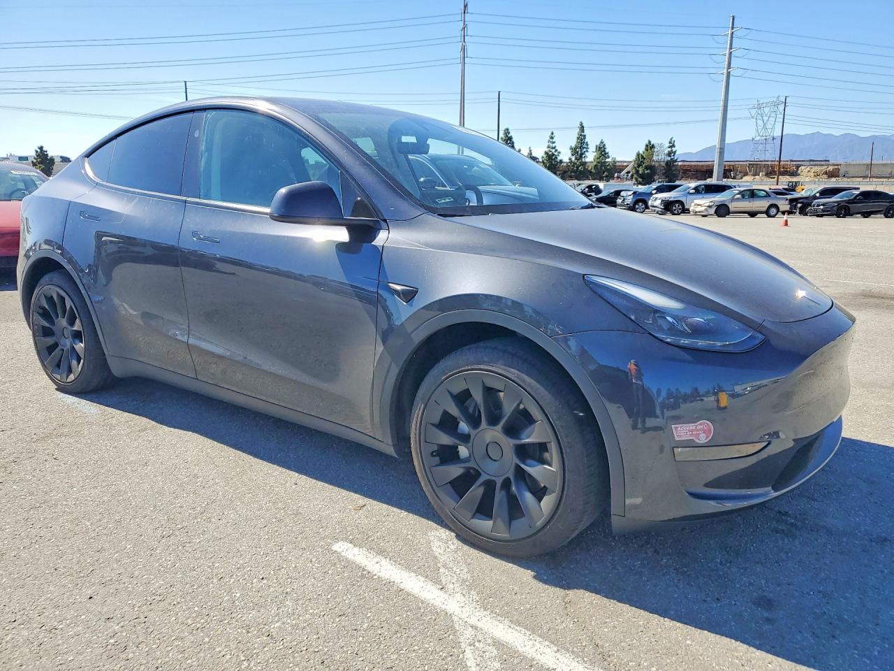 2024 Tesla Model Y - zdjęcie 4