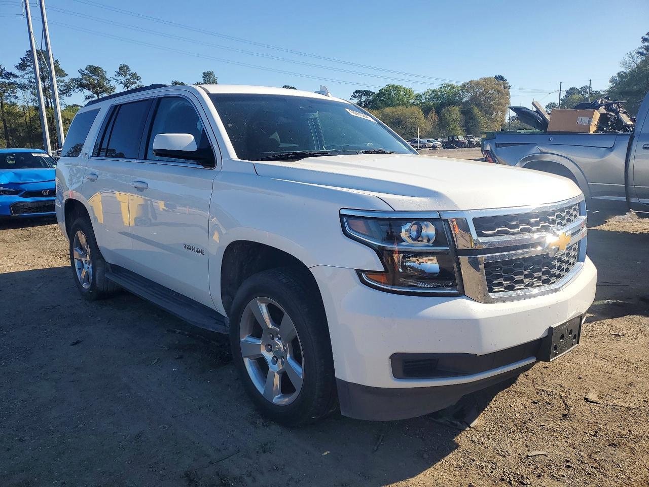 2017 Chevrolet Tahoe C1500 Lt - zdjęcie 4