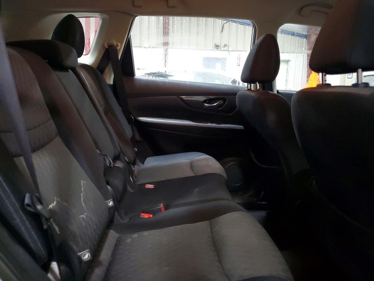 2017 Nissan Rogue S - zdjęcie 11