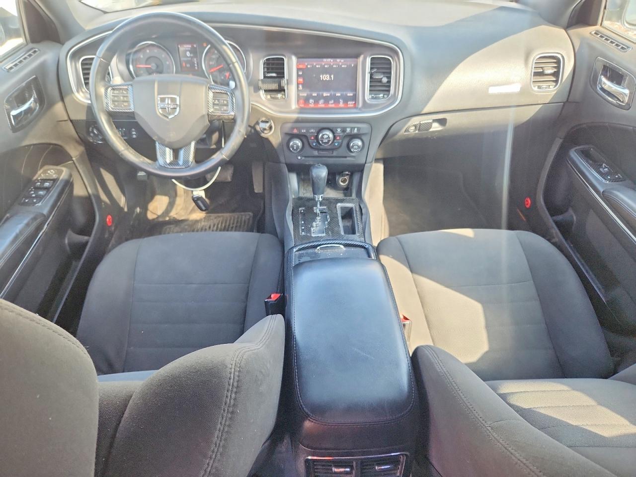 2014 Dodge Charger R - zdjęcie 8