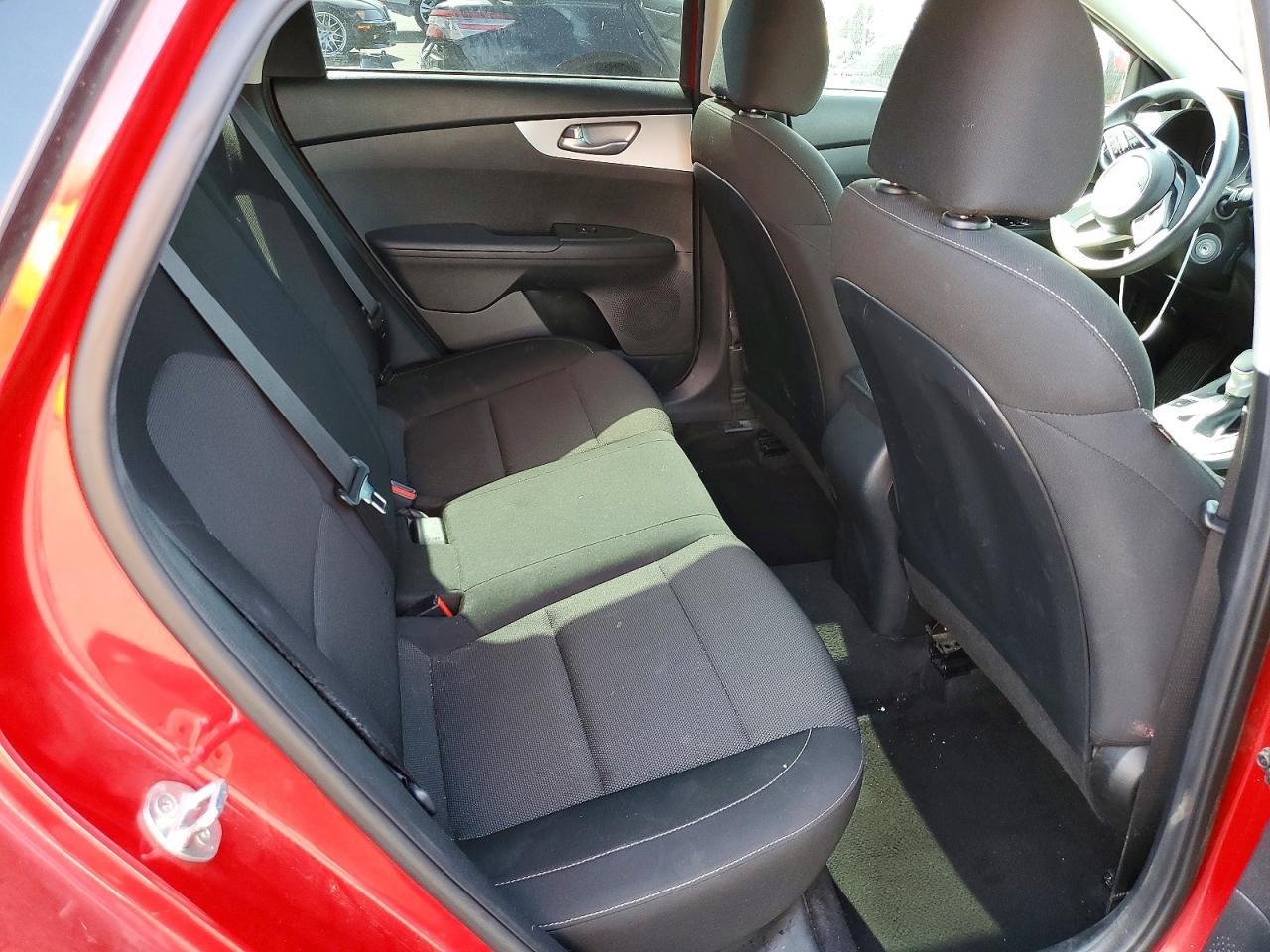 2023 Kia Forte Lxs - zdjęcie 10