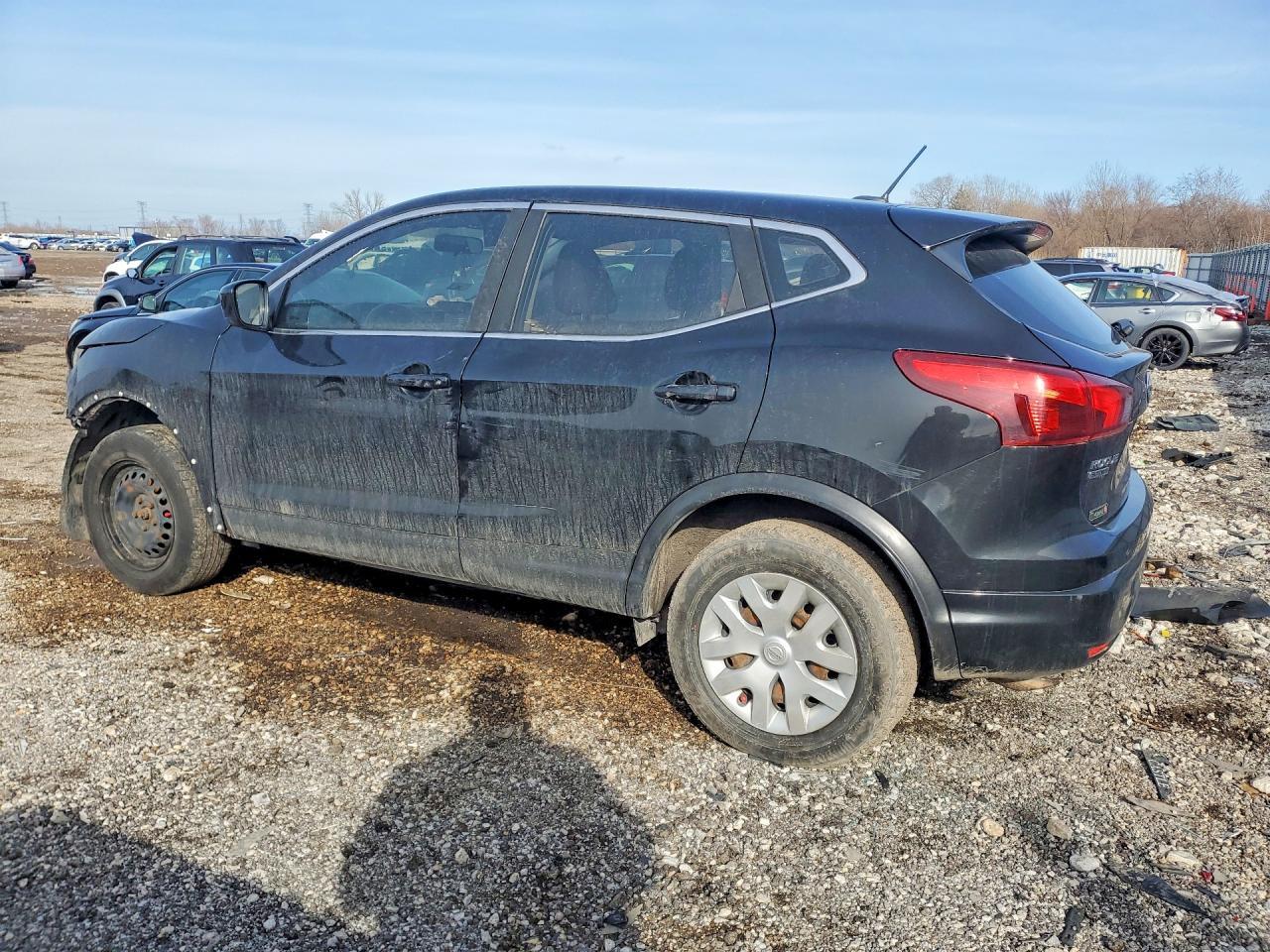 2018 Nissan Rogue Sport S - zdjęcie 2