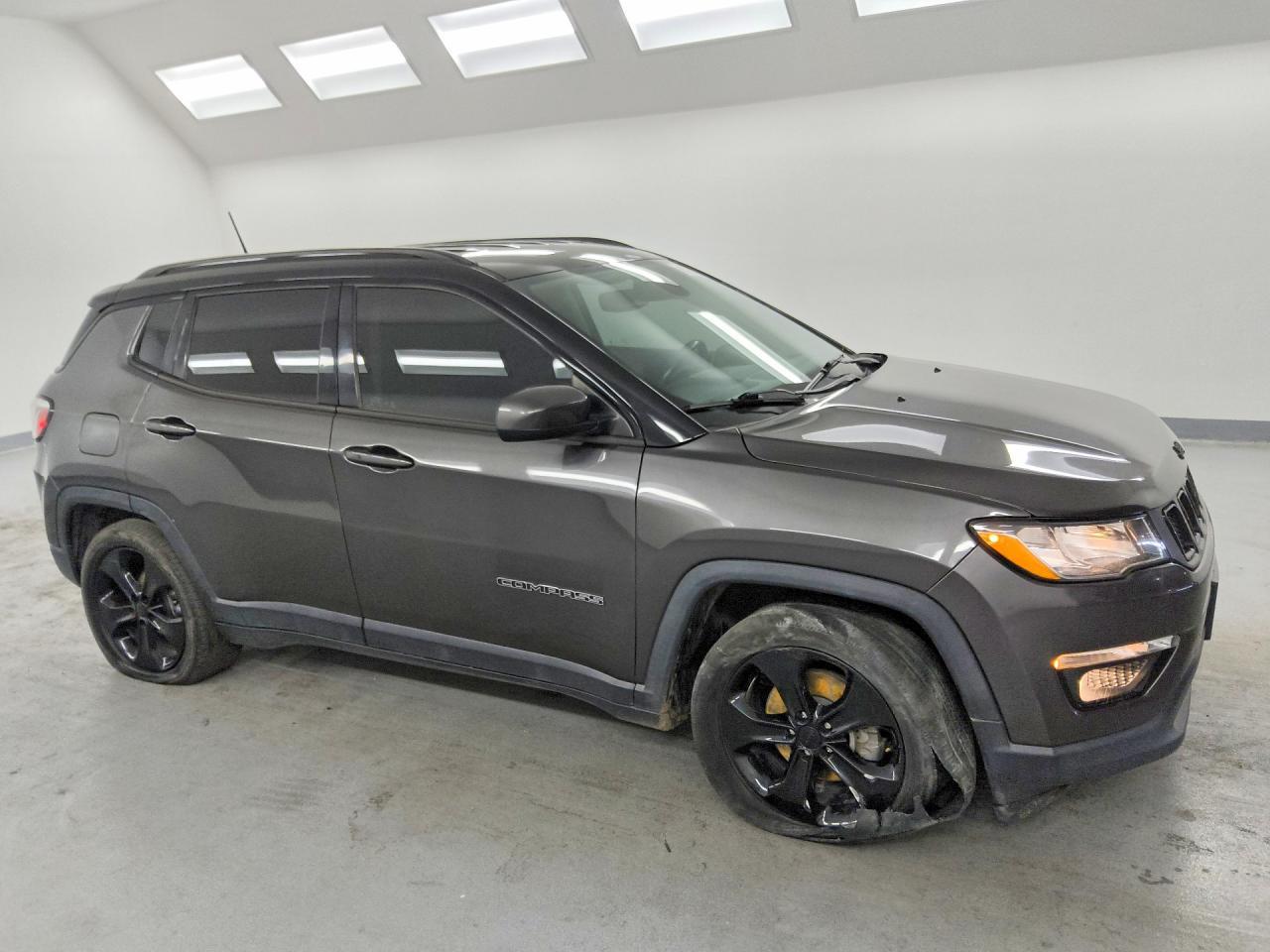 2019 Jeep Compass Latitude - zdjęcie 4