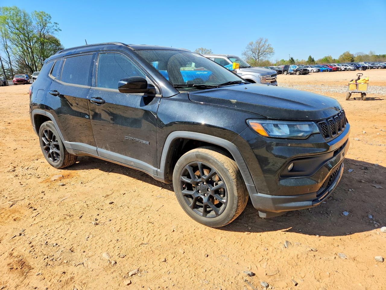 2023 Jeep Compass Latitude - zdjęcie 4