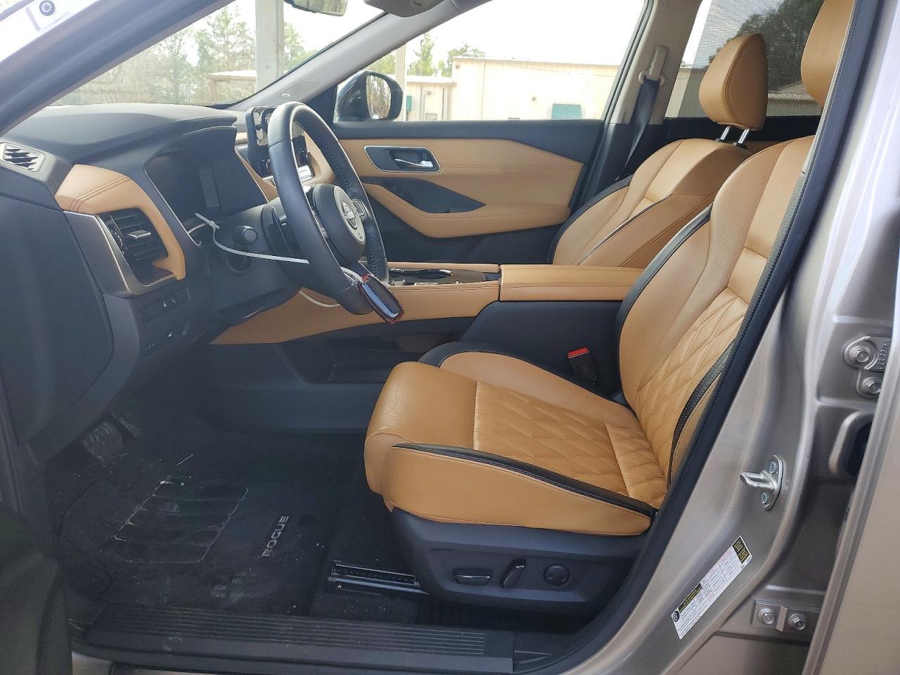 2023 Nissan Rogue Platinum - zdjęcie 7