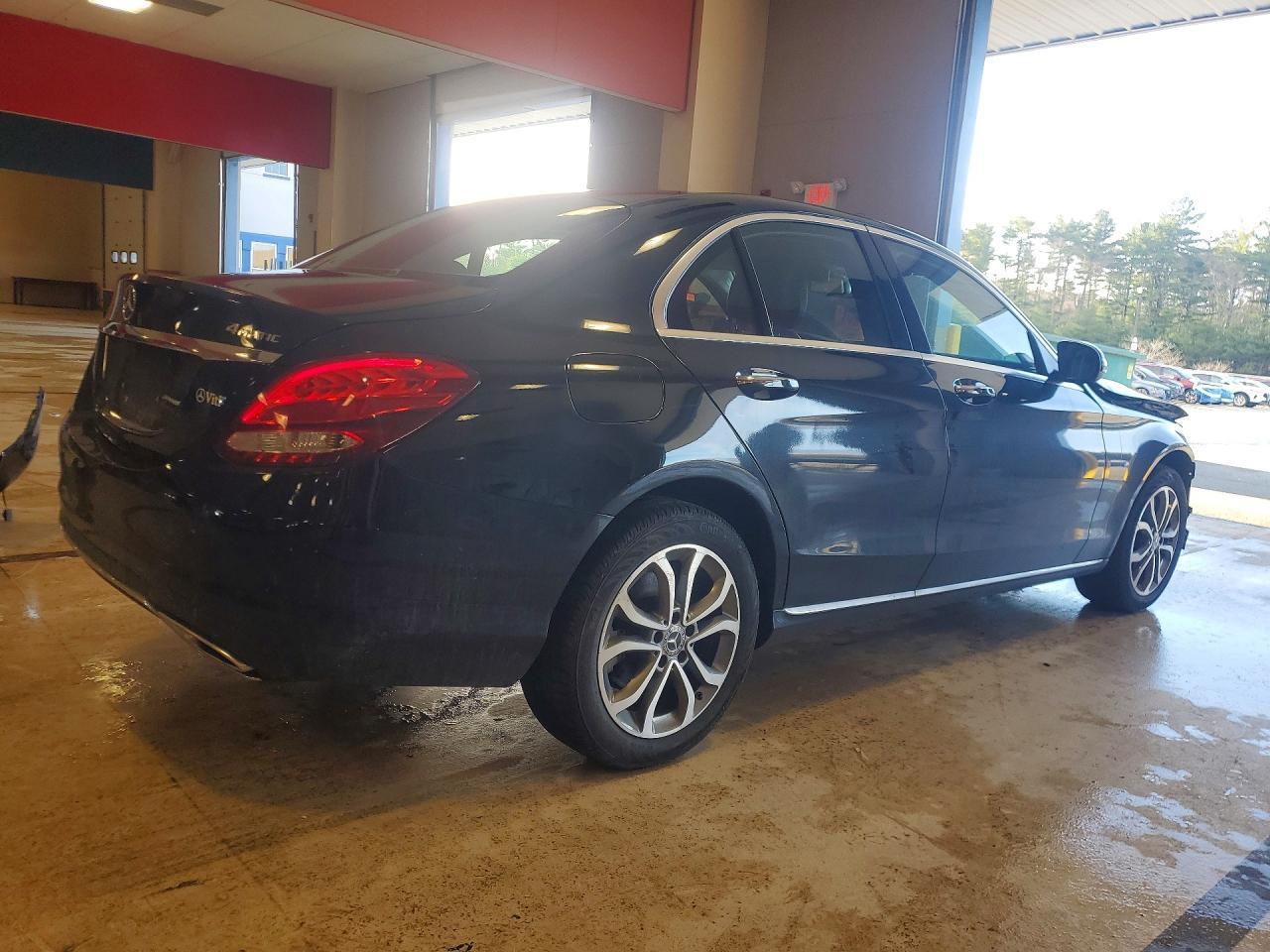 2018 Mercedes-Benz C 300 4Matic - zdjęcie 3