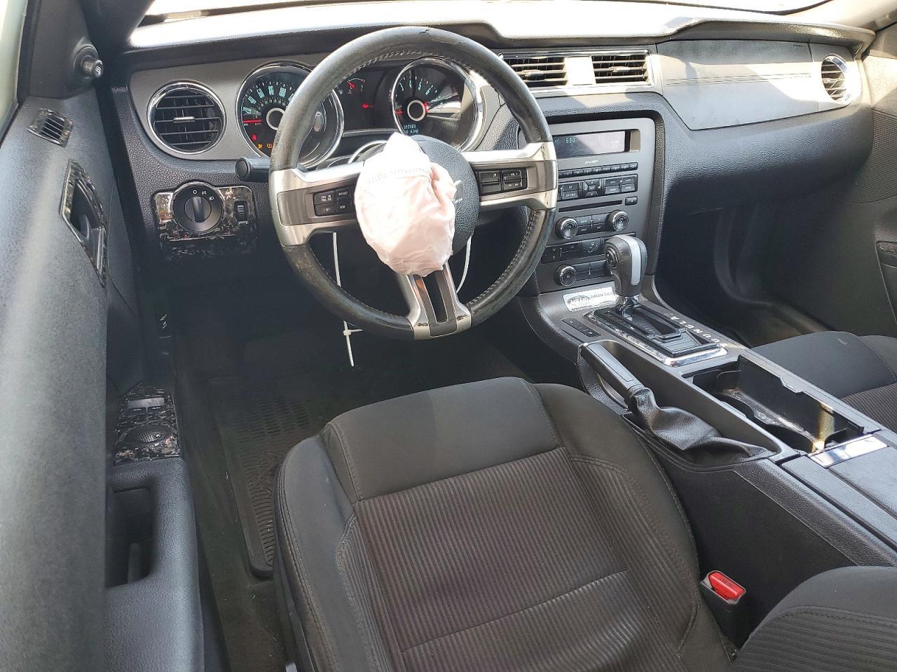 2014 Ford Mustang - zdjęcie 8