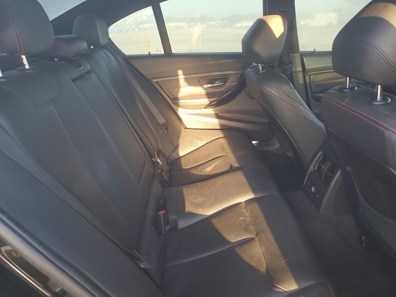 2014 BMW 335 Xi - zdjęcie 10