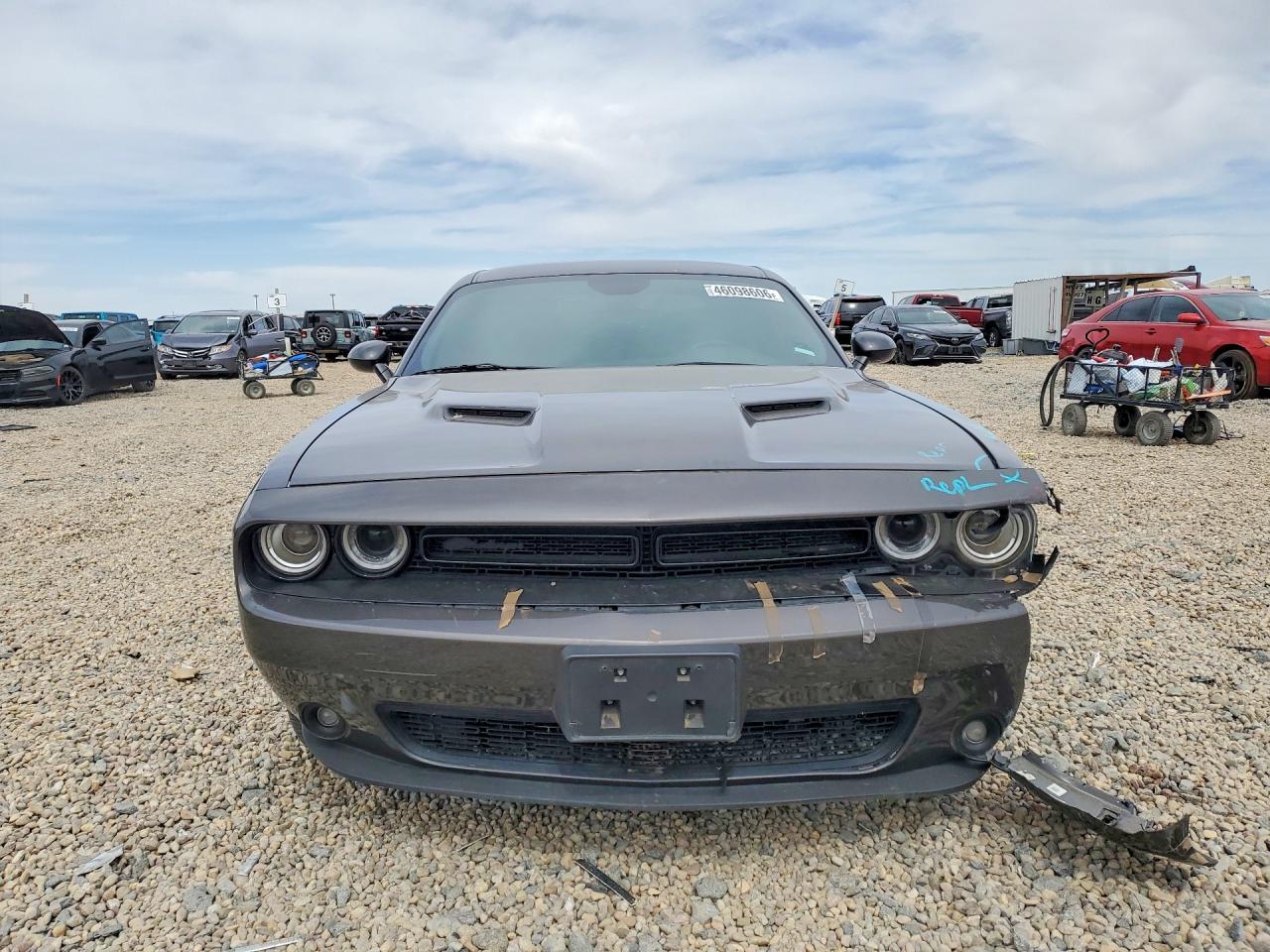 2022 Dodge Challenger Sxt - zdjęcie 5