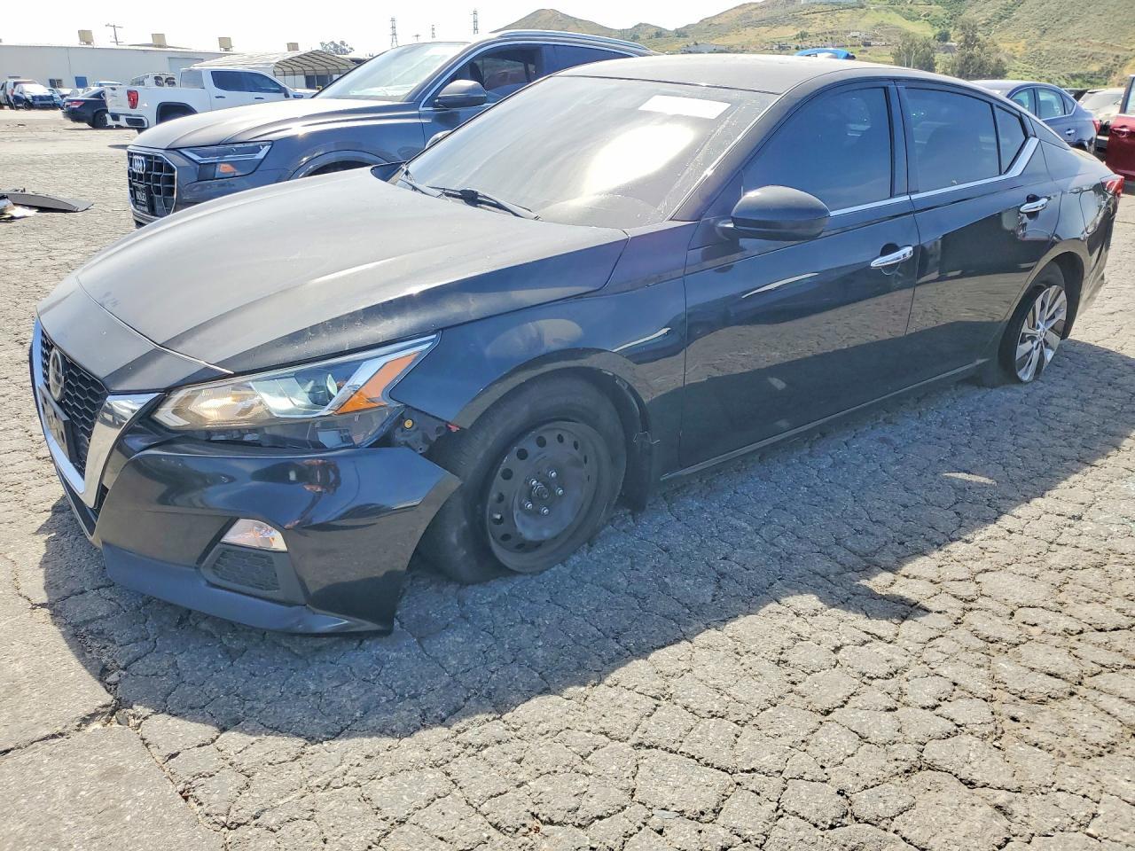 2019 Nissan Altima 2.5 S - zdjęcie główne