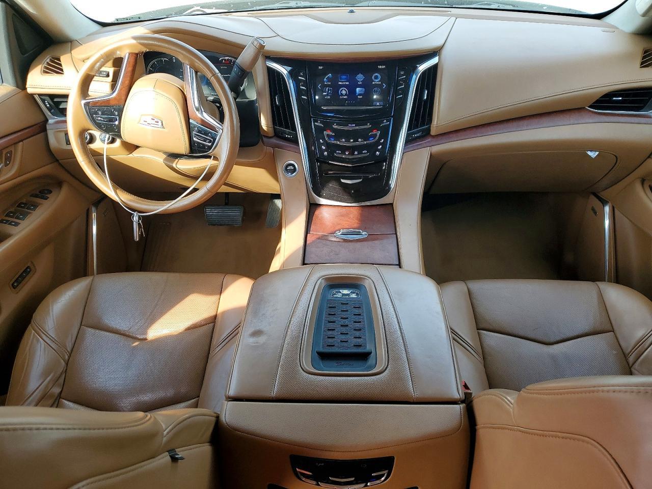2016 Cadillac Escalade Platinum - zdjęcie 8