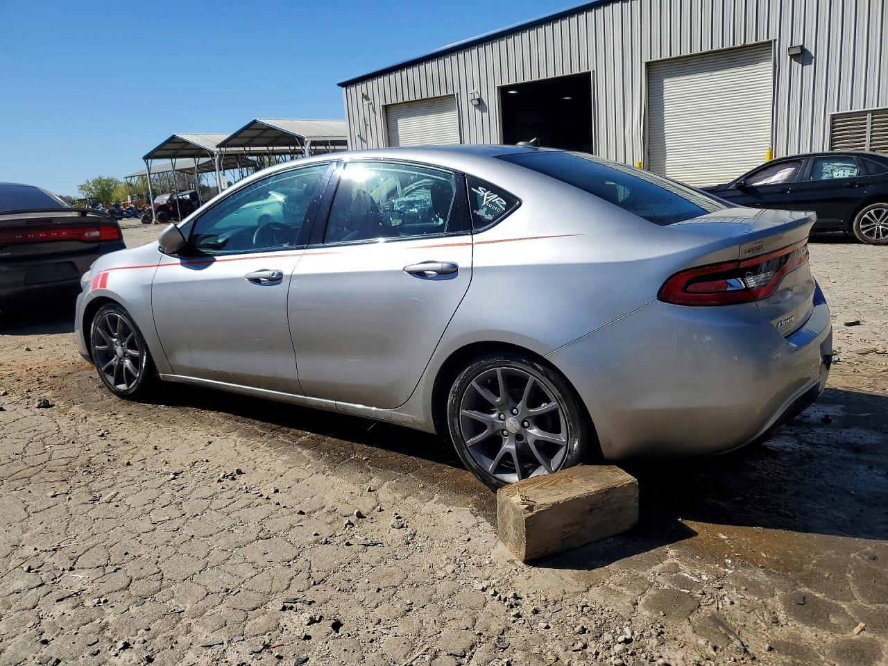 2016 Dodge Dart Sxt Sport - zdjęcie 2