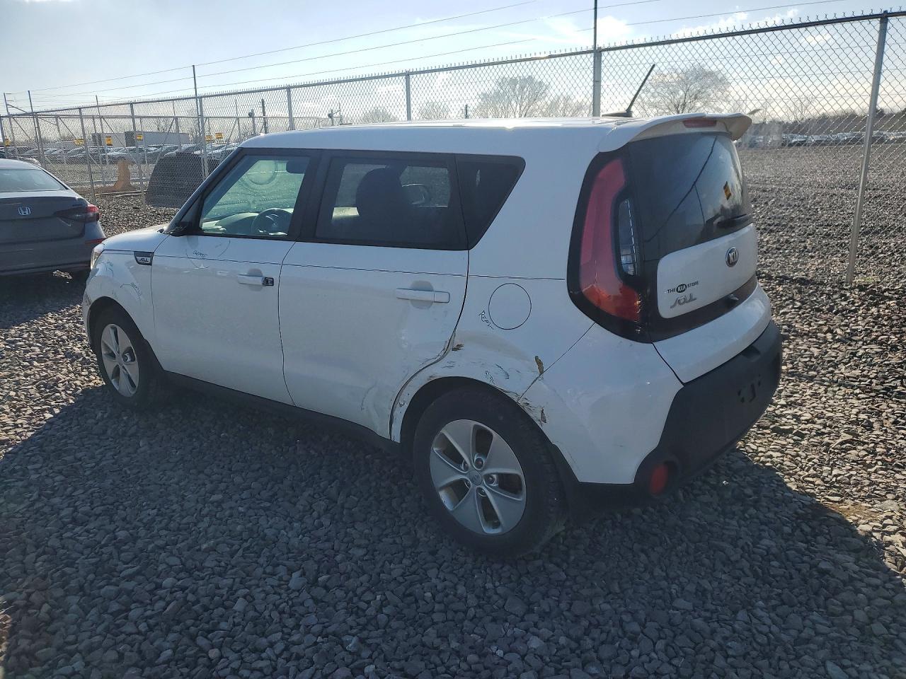 2016 Kia Soul Base - zdjęcie 2