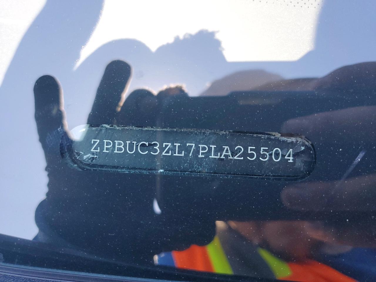 2023 Lamborghini Urus Performante - zdjęcie 12