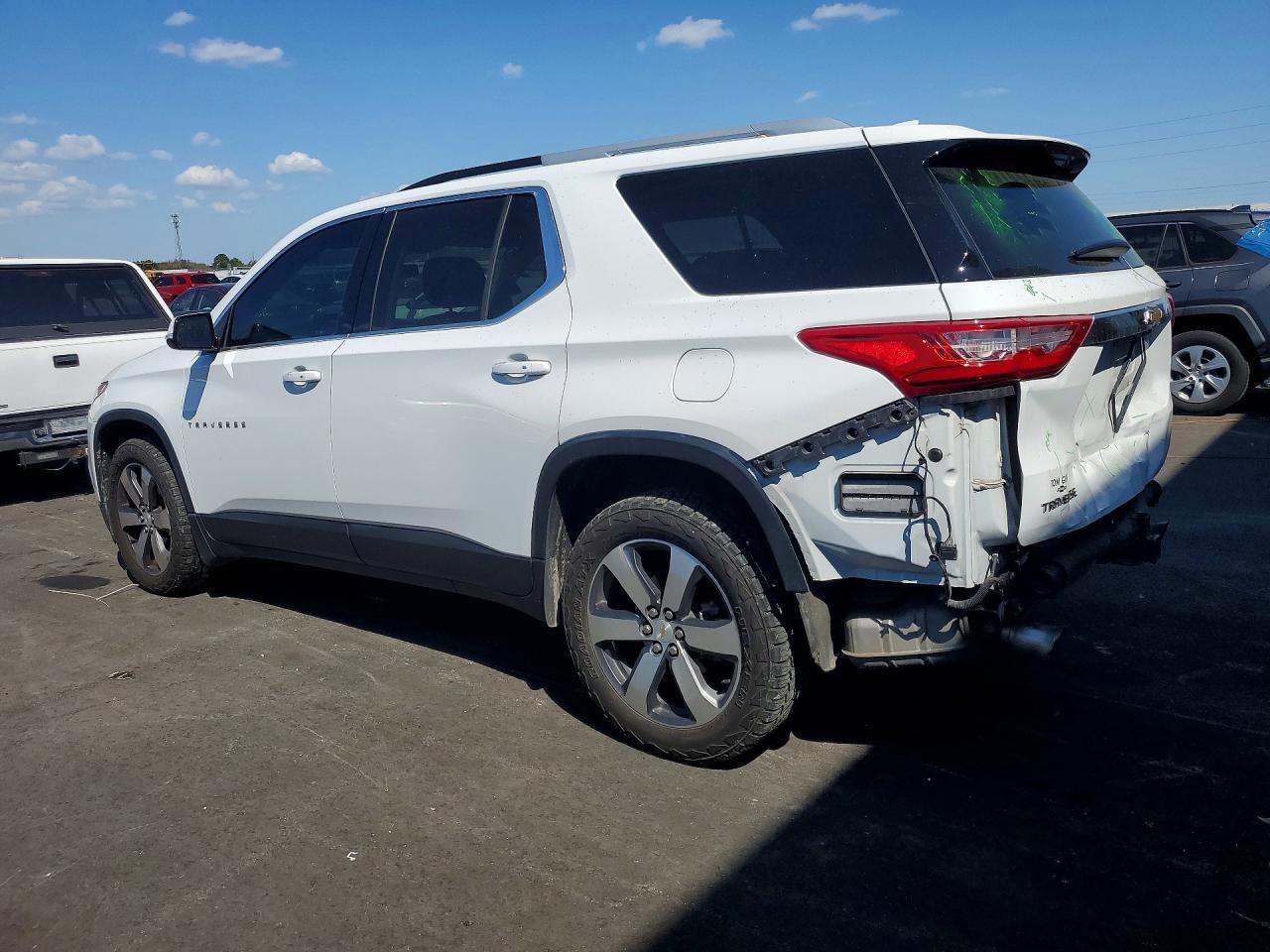 2018 Chevrolet Traverse Lt - zdjęcie 2