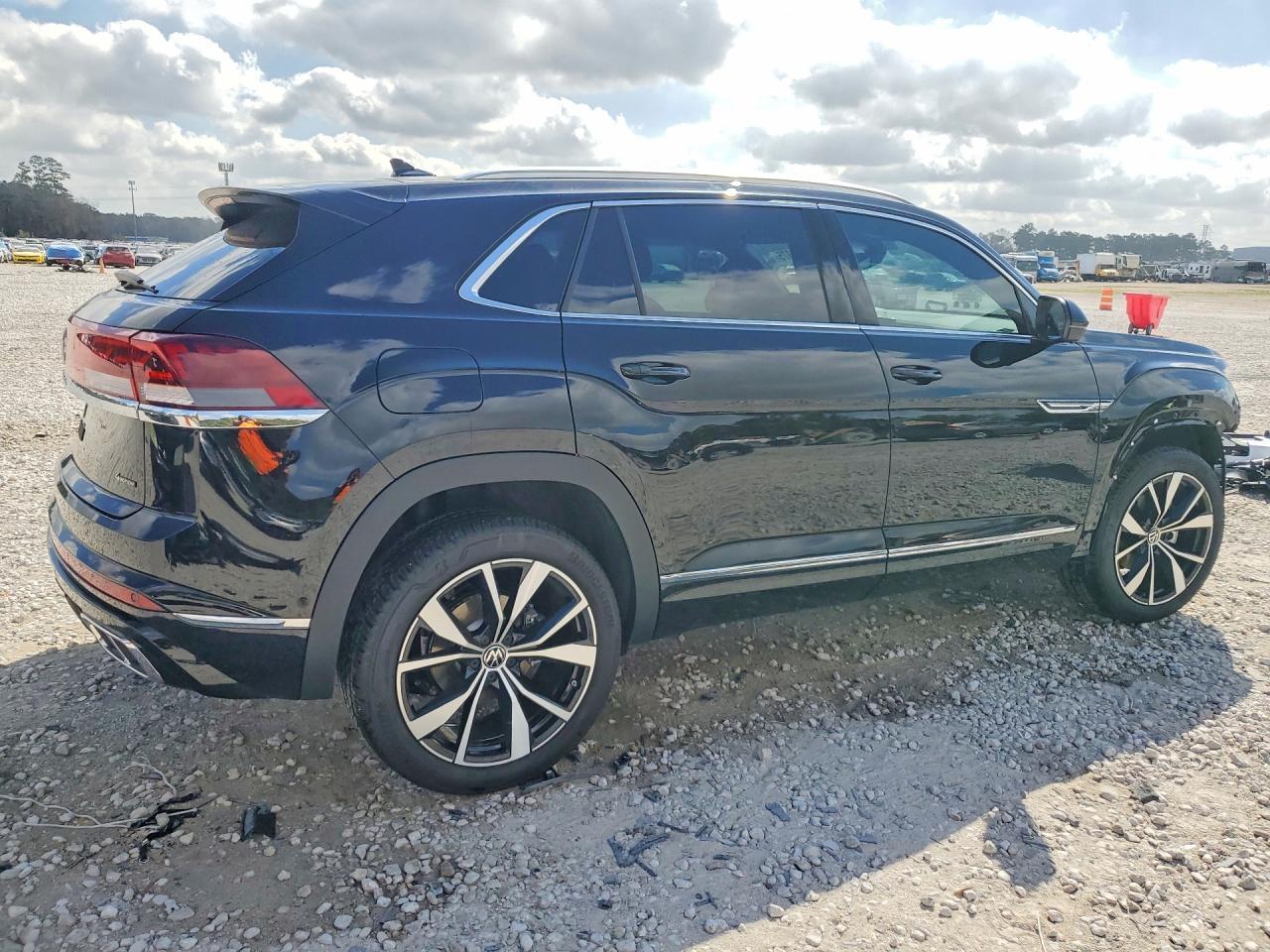 2025 Volkswagen Atlas Cross Sport Sel Premium R-Line - zdjęcie 3