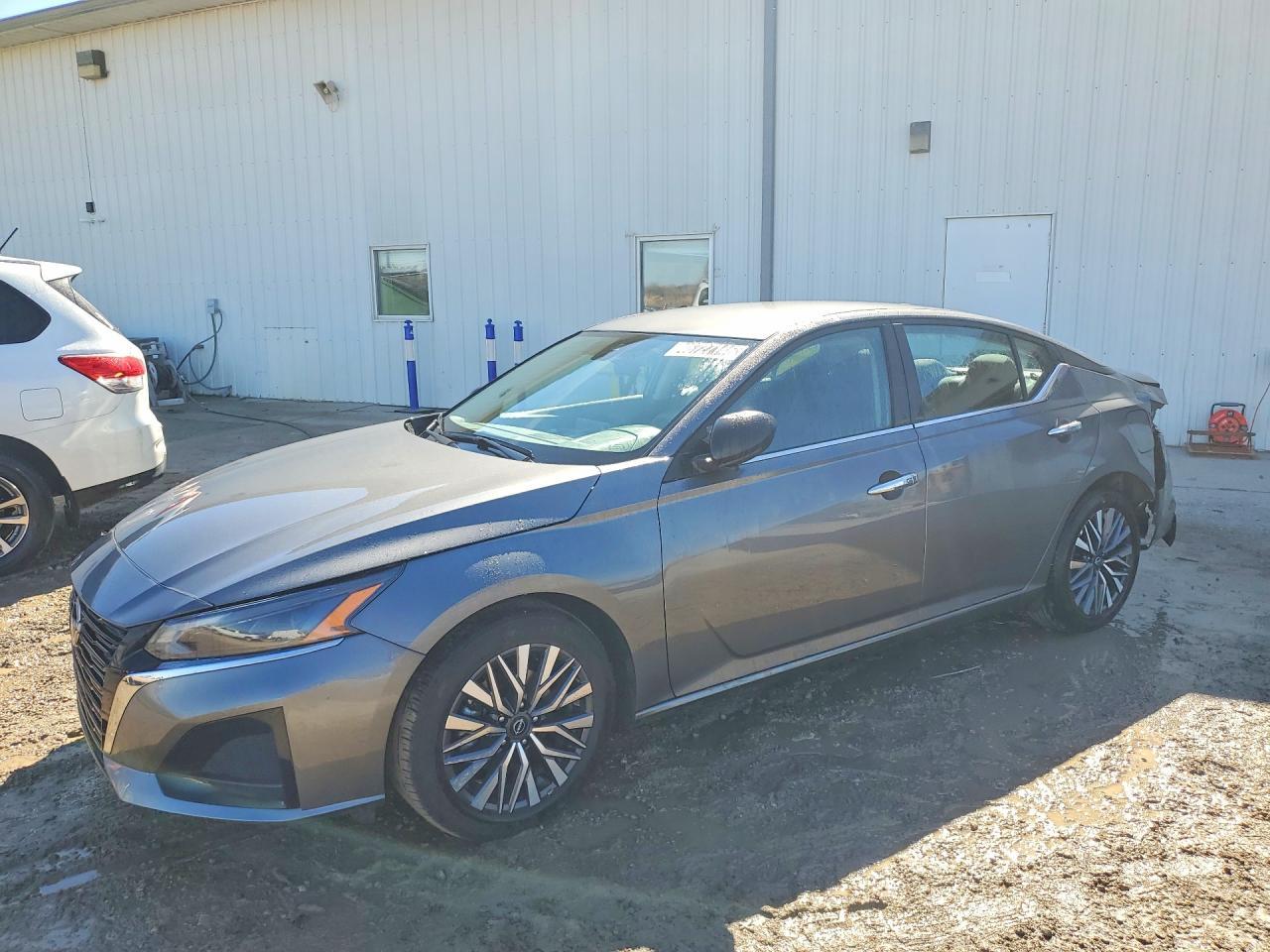 2025 Nissan Altima 2.5 Sv - zdjęcie główne