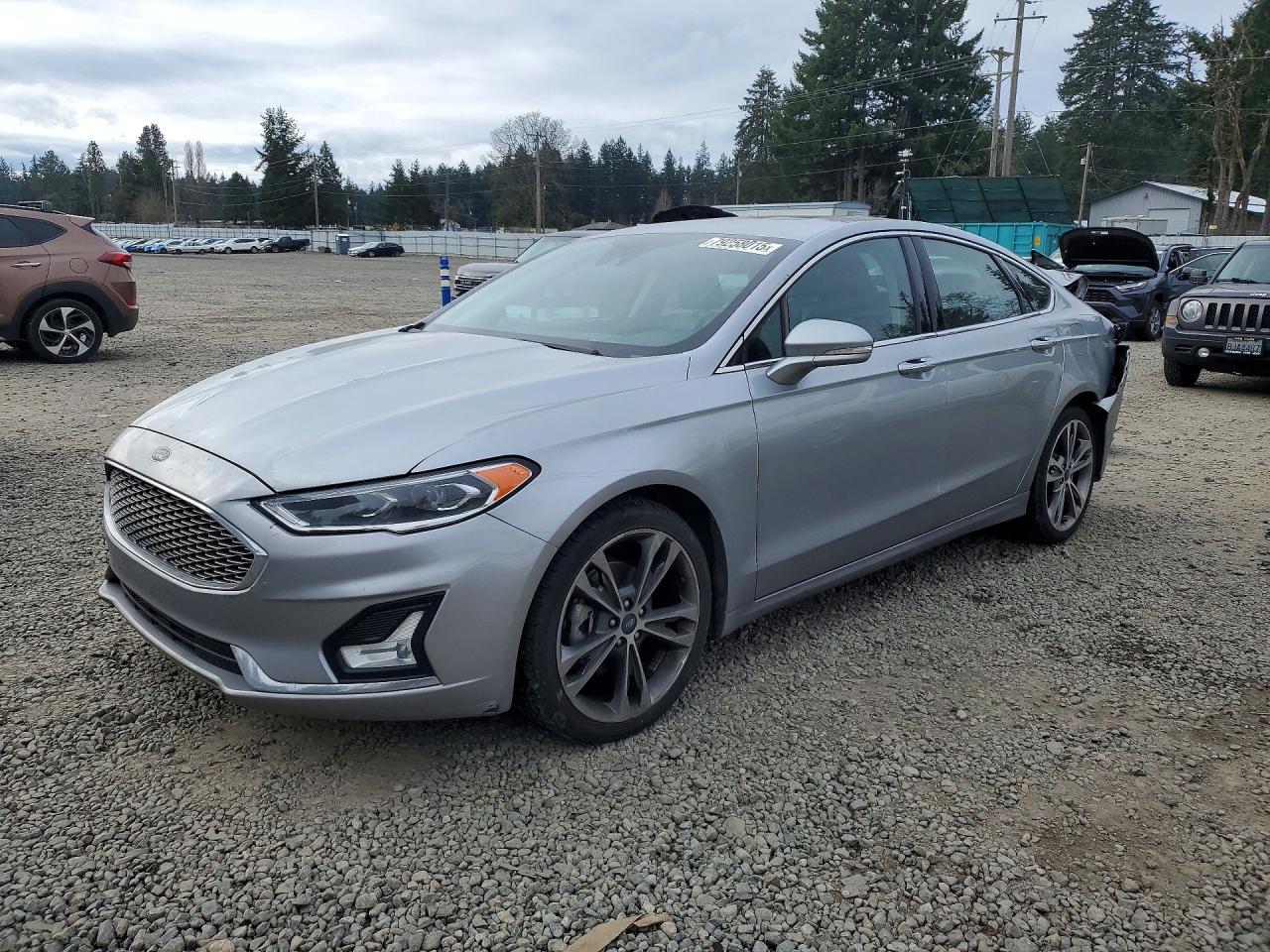 2020 Ford Fusion Titanium - zdjęcie główne