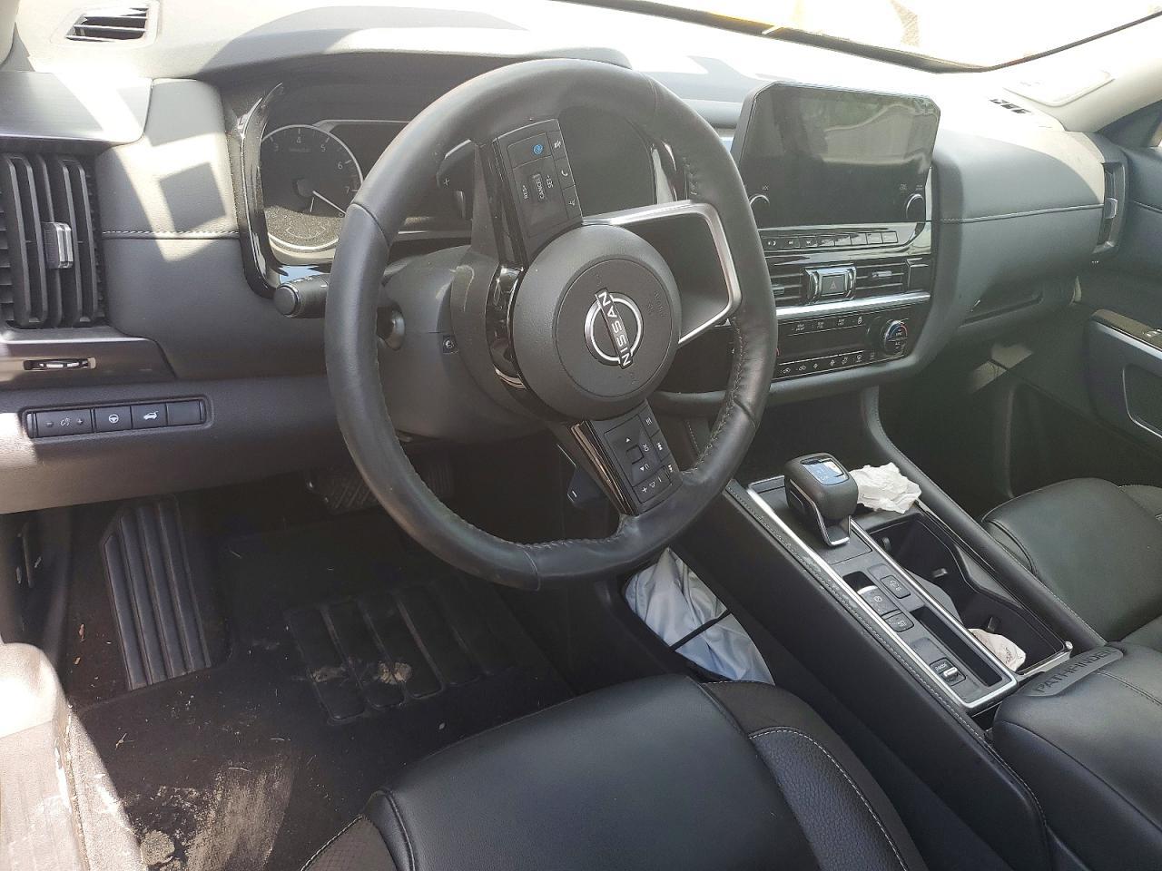 2024 Nissan Pathfinder Sl - zdjęcie 8
