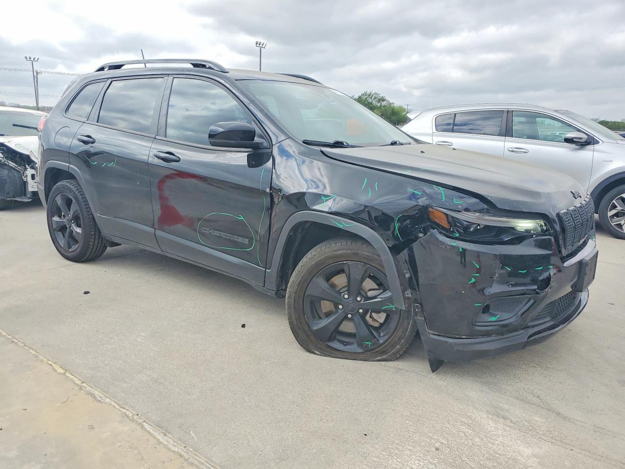 2021 Jeep Cherokee Latitude Plus - zdjęcie 4
